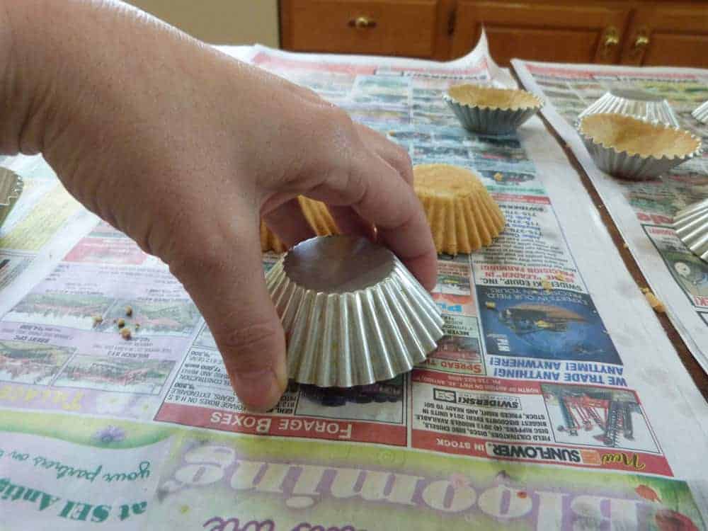 How To Make Sandbakkels 19 Squeezing-Cooking-From-Tin
